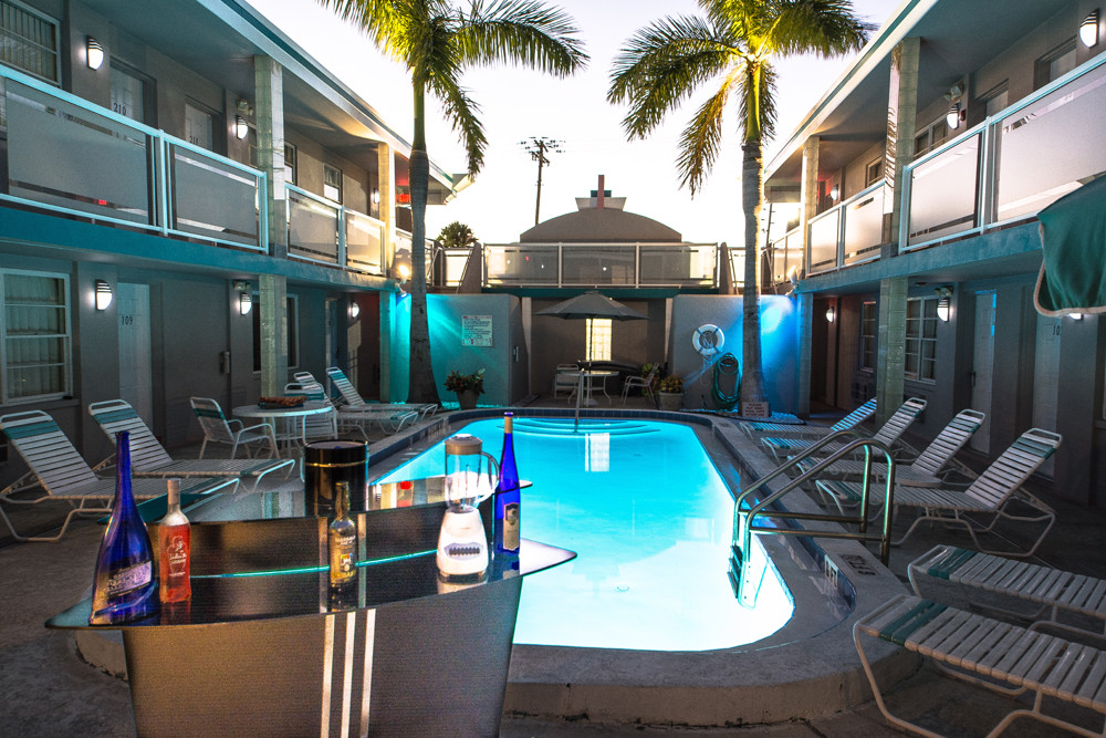 Pet Friendly Camelot Beach Suites in Clearwater Beach, Florida