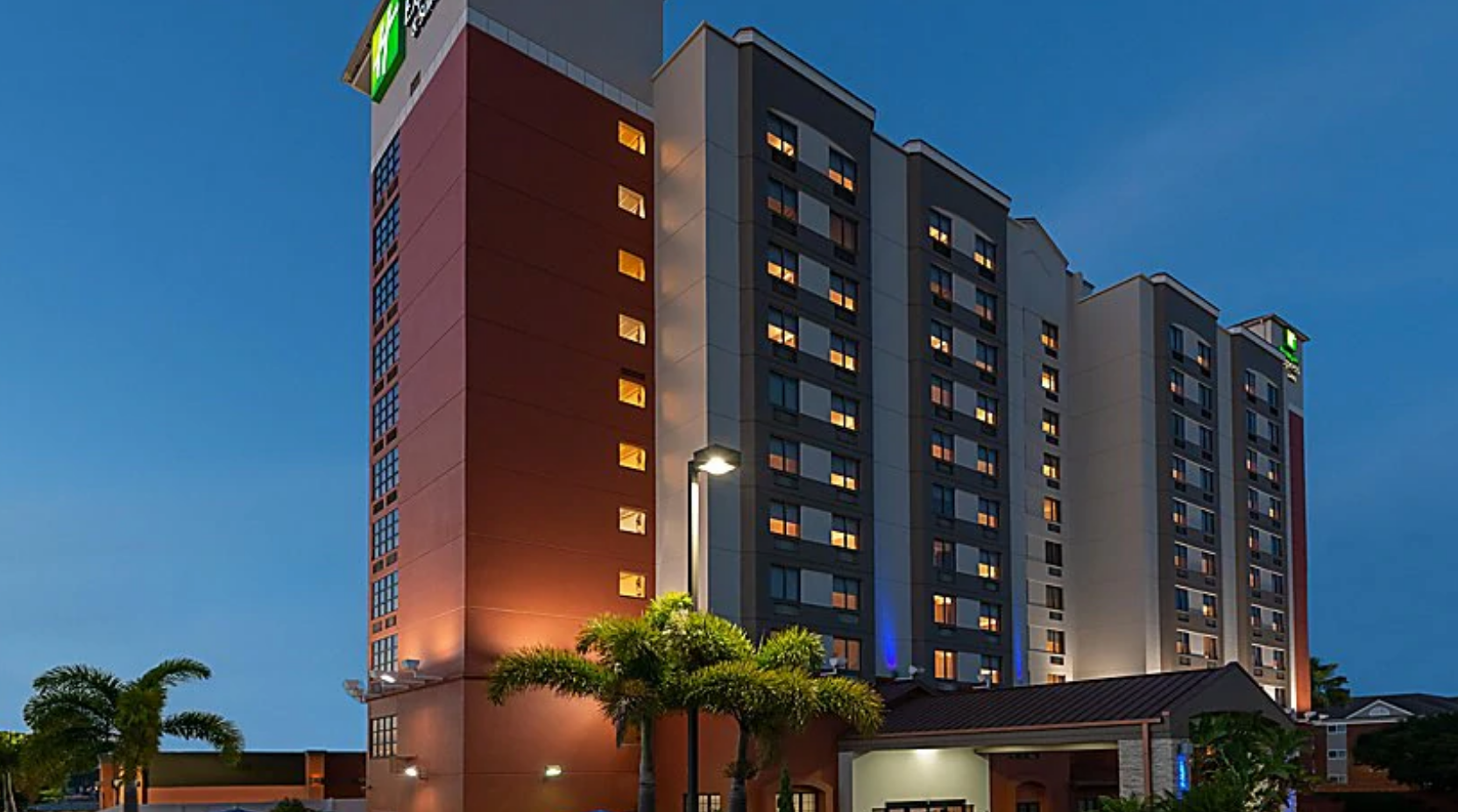 Pet Friendly Holiday Inn Express & Suites Nearest Universal Orlando in Orlando, Florida