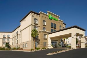 Pet Friendly Holiday Inn El Paso Airport in El Paso, Texas