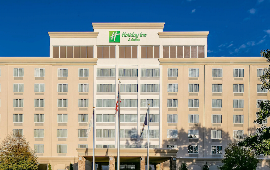 Pet Friendly Holiday Inn & Suites Overland Park-West in Overland Park, Kansas