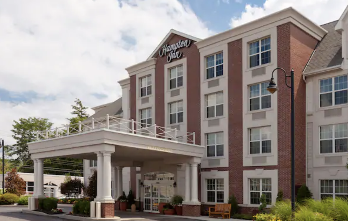 Pet Friendly Hampton Inn Buffalo-Williamsville in Williamsville, New York