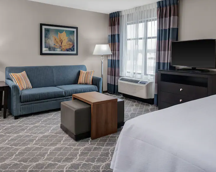 Pet Friendly Homewood Suites Wauwatosa in Wauwatosa, Wisconsin