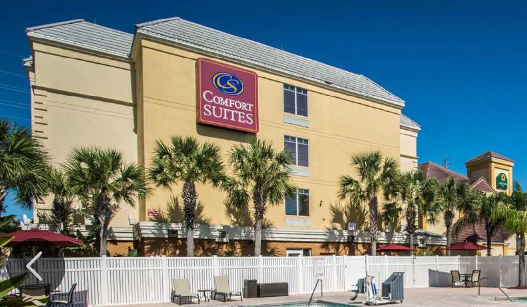 Pet Friendly Comfort Suites Universal Studios Area in Orlando, Florida