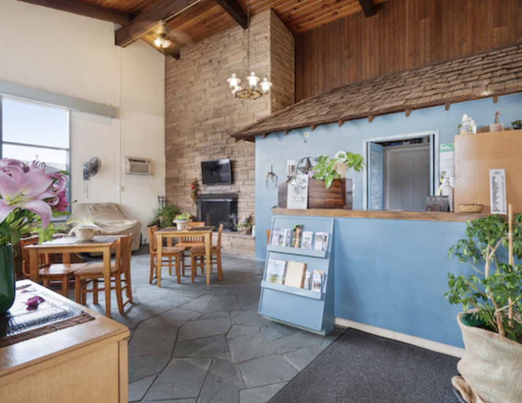 4 Best Verified Pet Friendly Hotels In Burns With Weight Limits Pet Fees