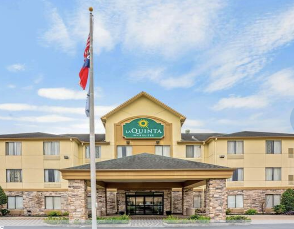 Pet Friendly La Quinta Inn by Wyndham - The Woodlands North in Spring, Texas