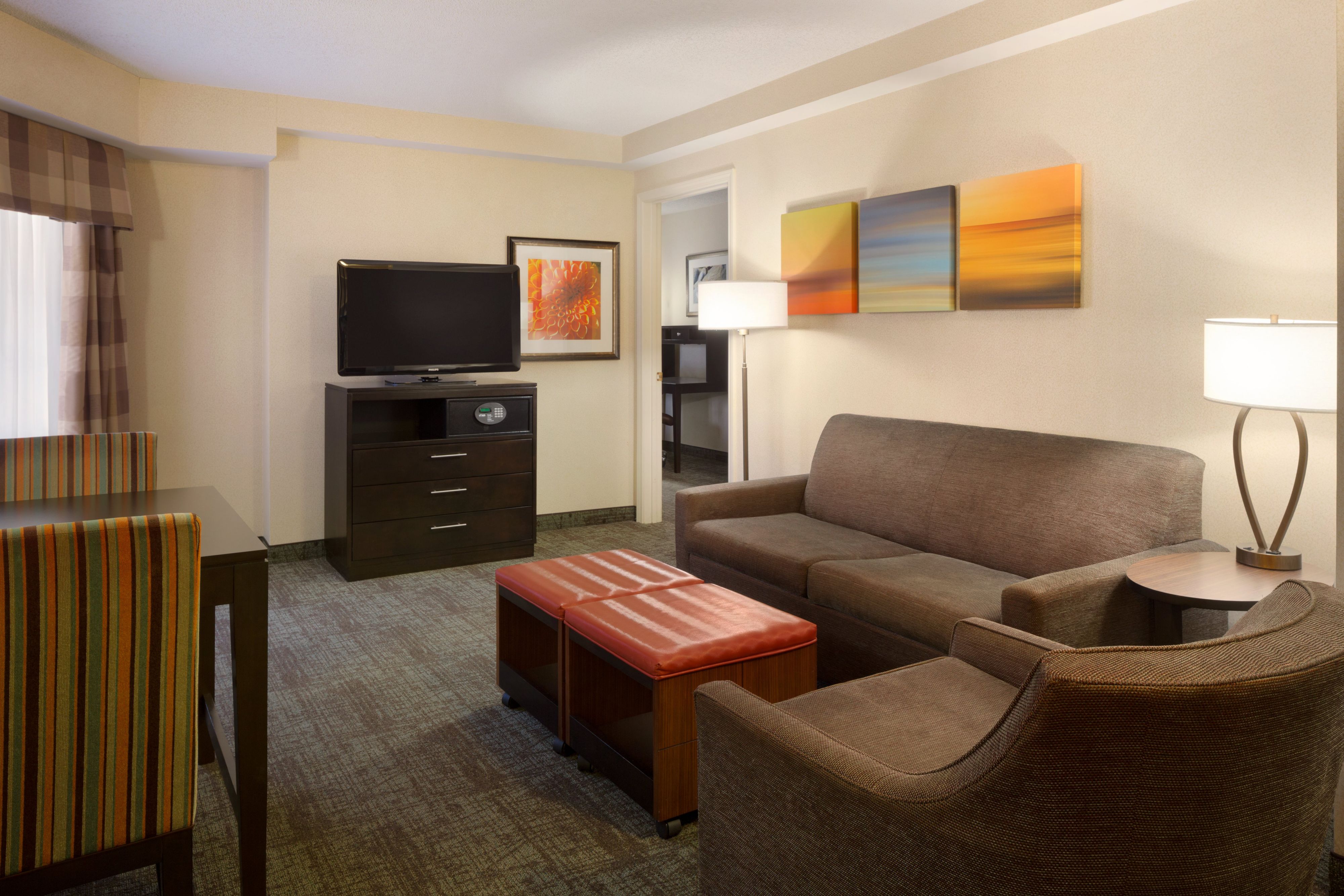 Pet Friendly Staybridge Suites Atlanta-Buckhead in Atlanta, Georgia