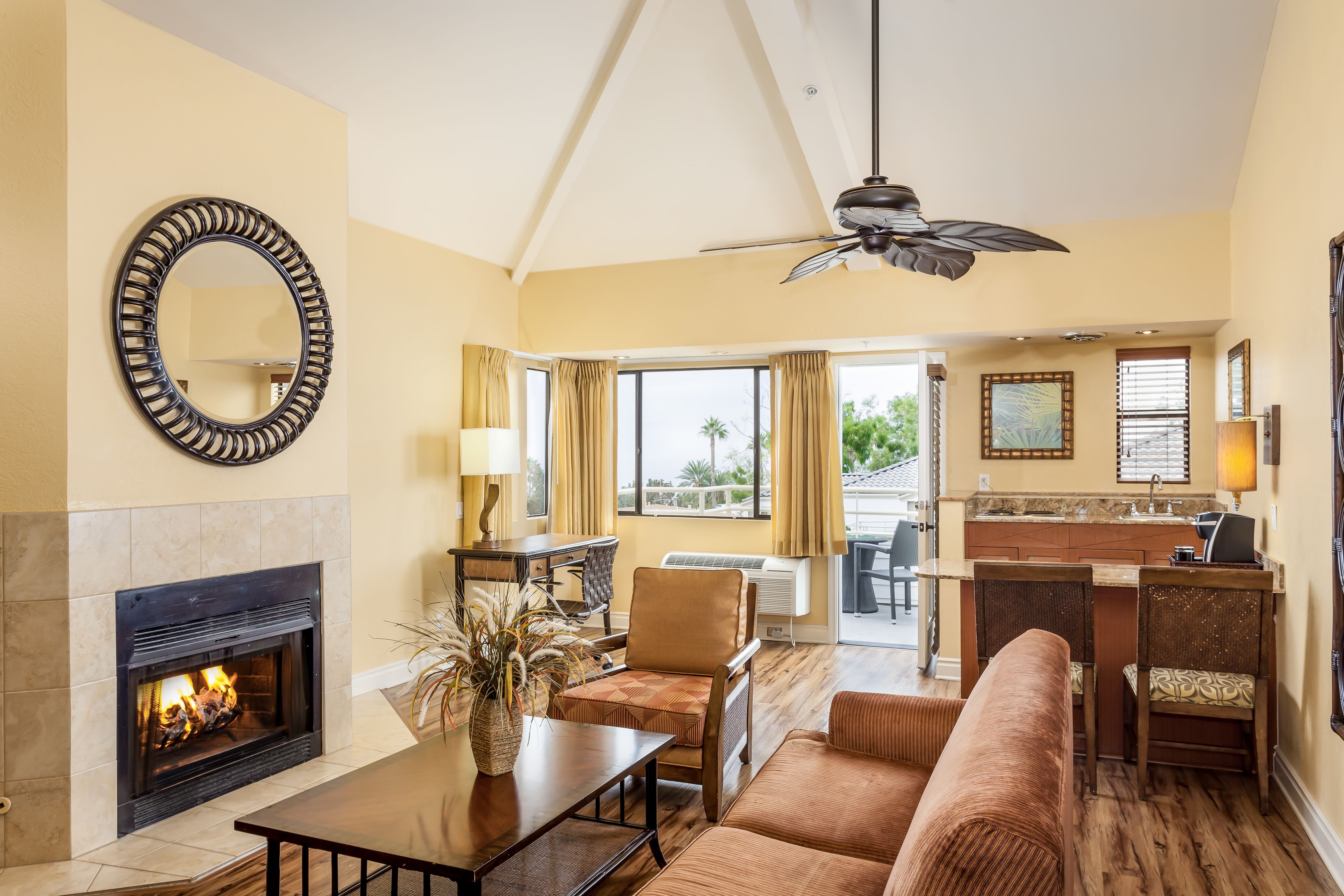 Pet Friendly Hotel Indigo San Diego Del Mar in Del Mar, California