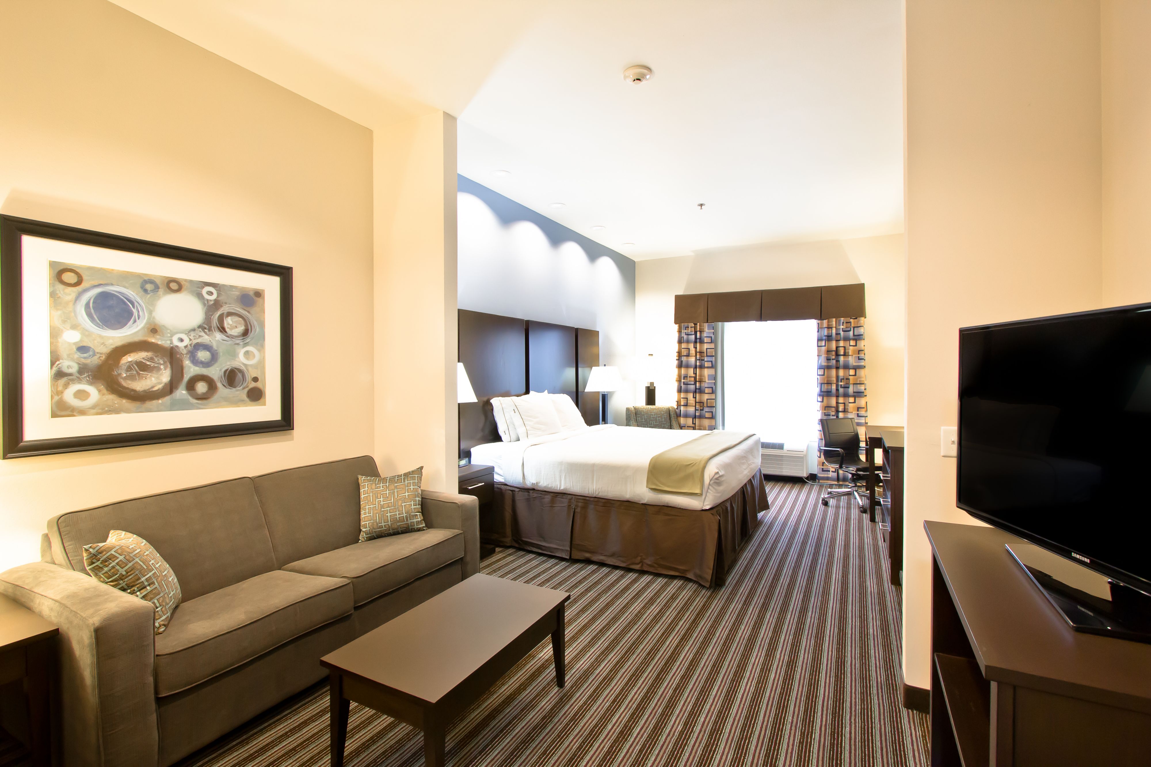 Pet Friendly Holiday Inn Express & Suites Austin NW - Lakeway in Lakeway, Texas