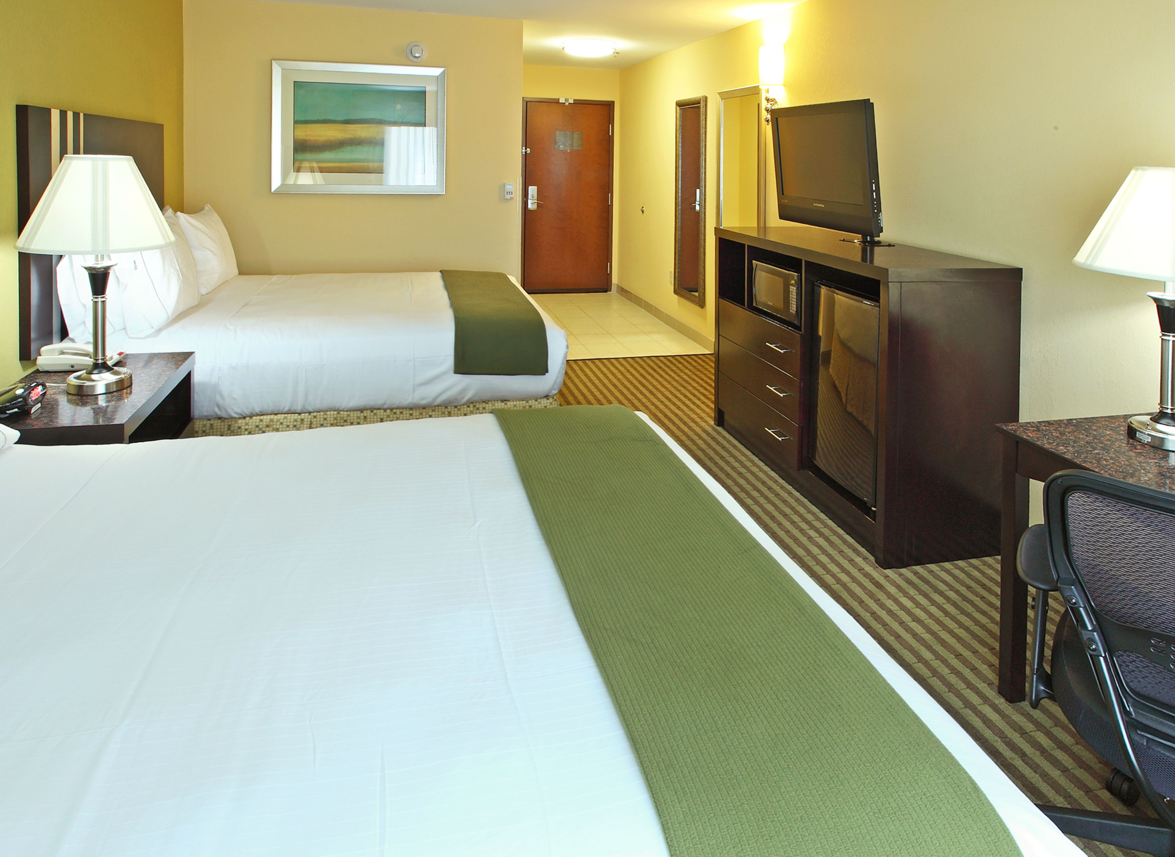Pet Friendly Holiday Inn Express & Suites Carthage in Carthage, Texas