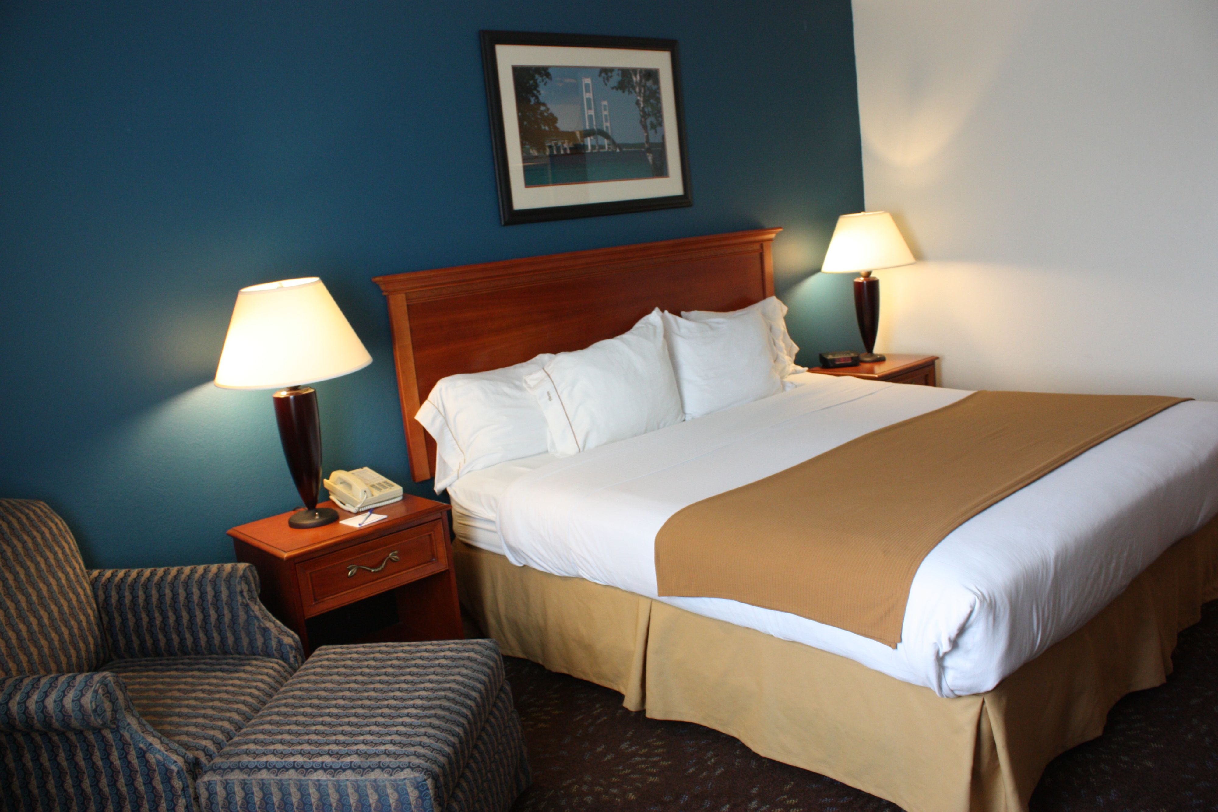 Pet Friendly Holiday Inn Express Mackinaw City in Mackinaw City, Michigan