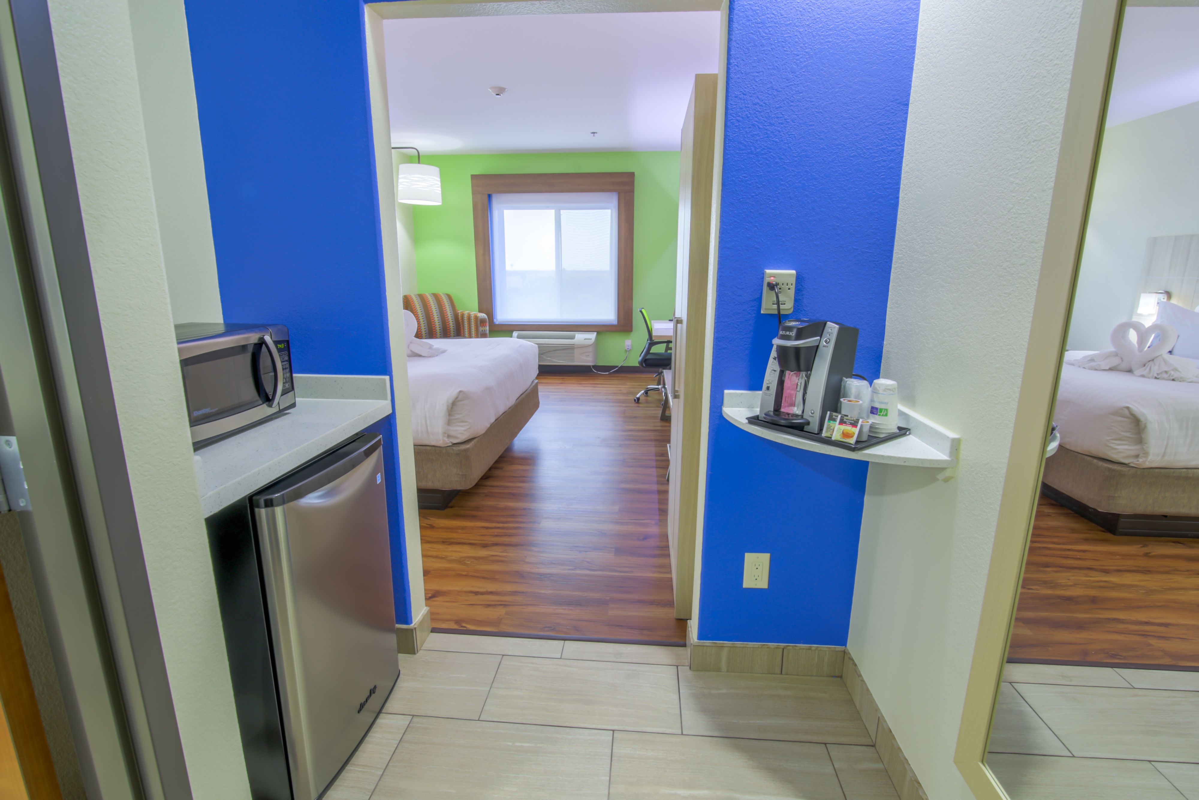 Pet Friendly Holiday Inn Express & Suites Raymondville in Raymondville, Texas