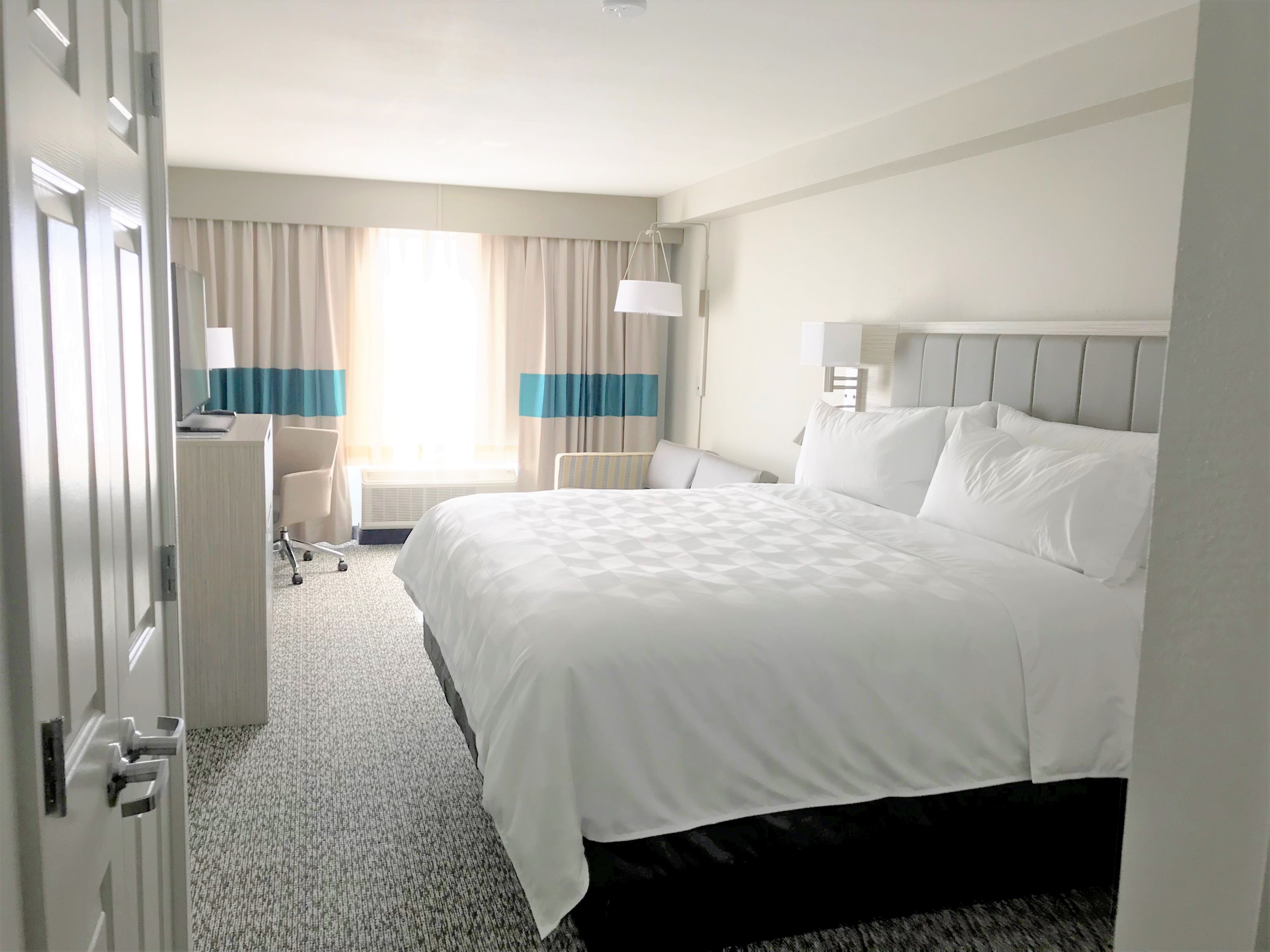 Pet Friendly Holiday Inn Knoxville N - Merchant Drive in Knoxville, Tennessee