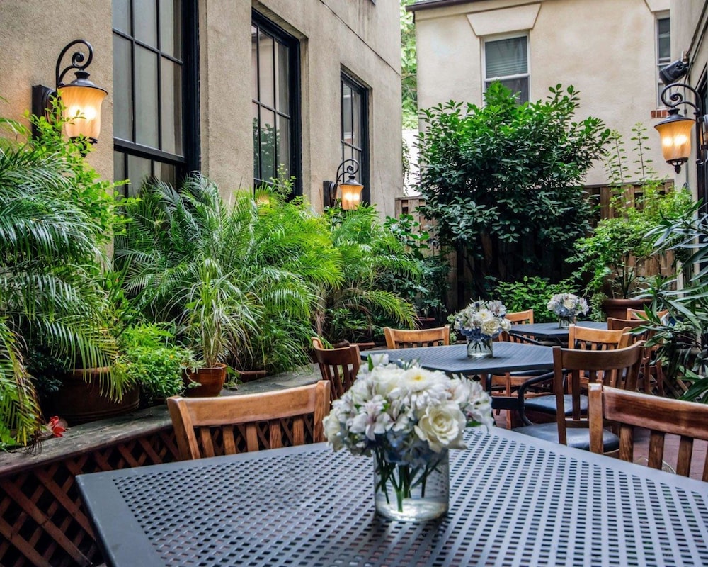 Pet Friendly Admiral Fell Inn, an Ascend Hotel Collection Member in Baltimore, Maryland