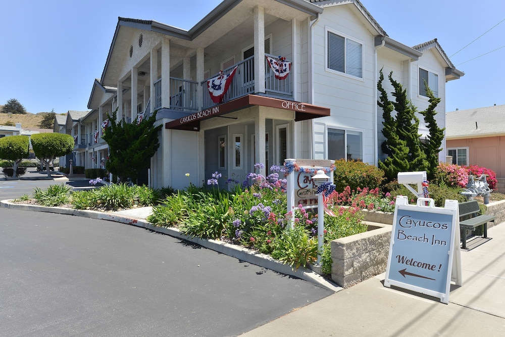 Pet Friendly Cayucos Beach Inn in Cayucos, California