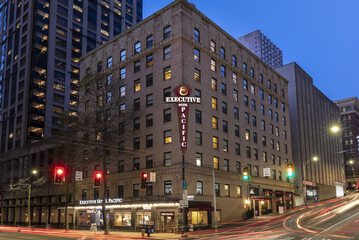 Pet Friendly Executive Hotel Pacific in Seattle, Washington