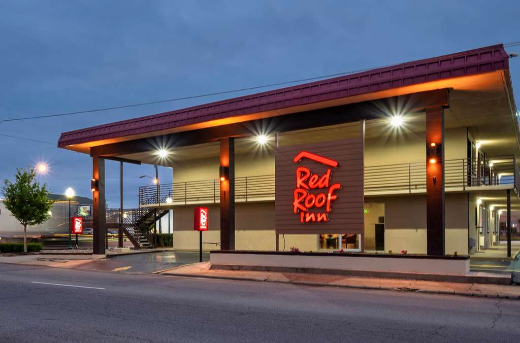 Pet Friendly Red Roof Inn Fort Smith Downtown in Fort Smith, Arkansas