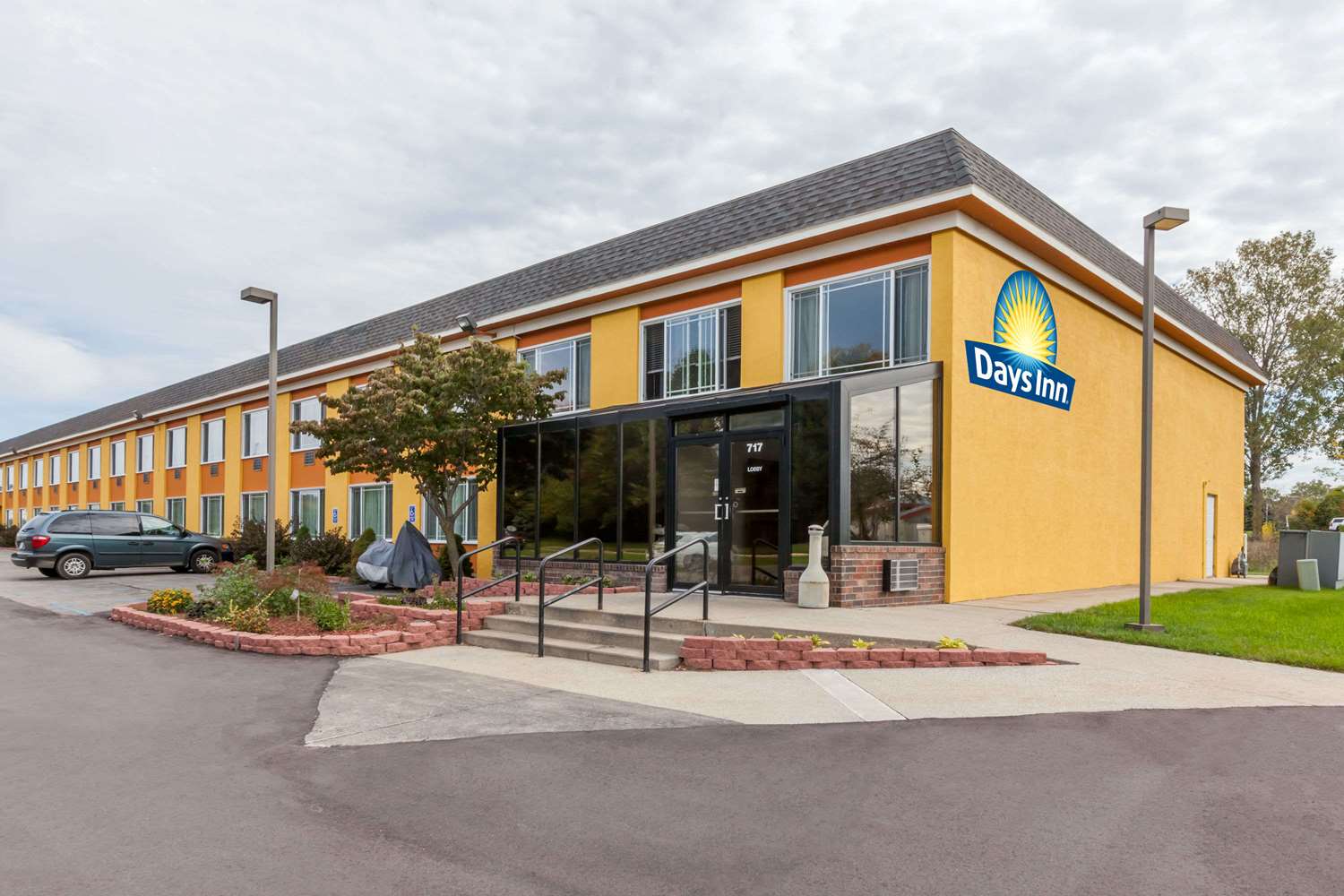 Pet Friendly Days Inn Holland in Holland, Michigan