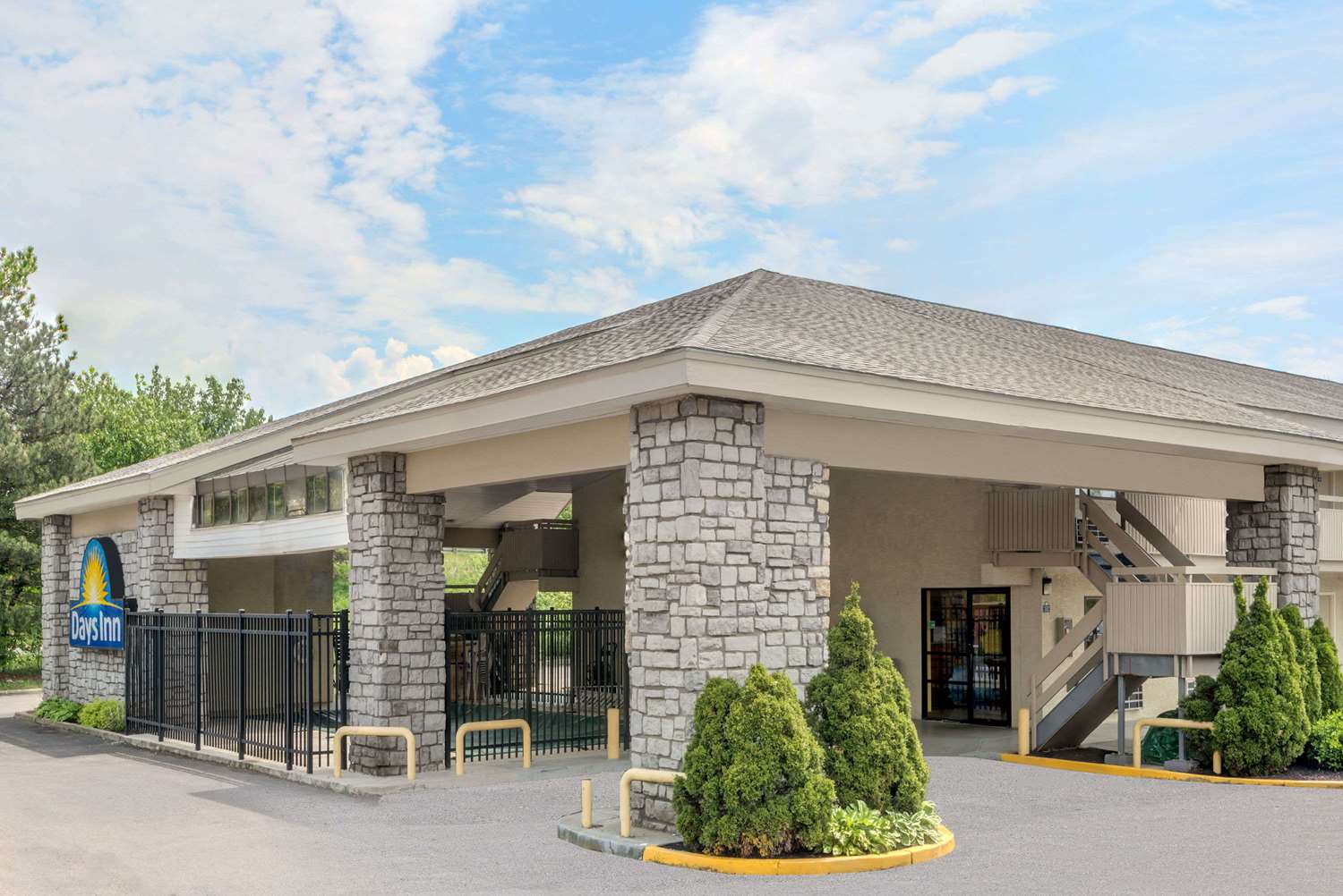 Pet Friendly Days Inn Columbus Fairgrounds in Columbus, Ohio