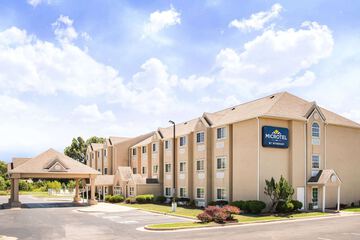 Pet Friendly Microtel Inn & Suites Claremore in Claremore, Oklahoma