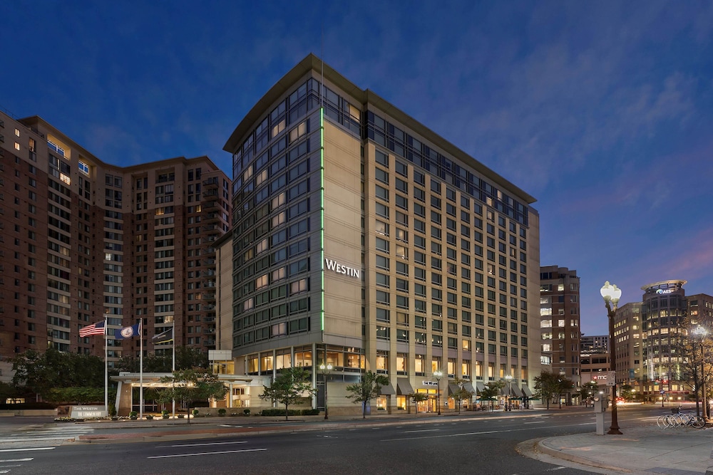 Pet Friendly The Westin Arlington Gateway in Arlington, Virginia