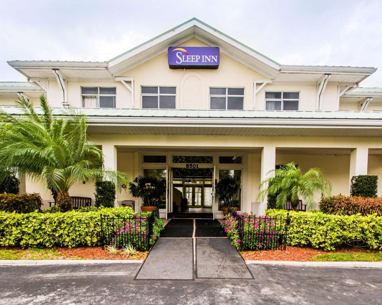 Pet Friendly Sleep Inn at PGA Village in Port Saint Lucie, Florida