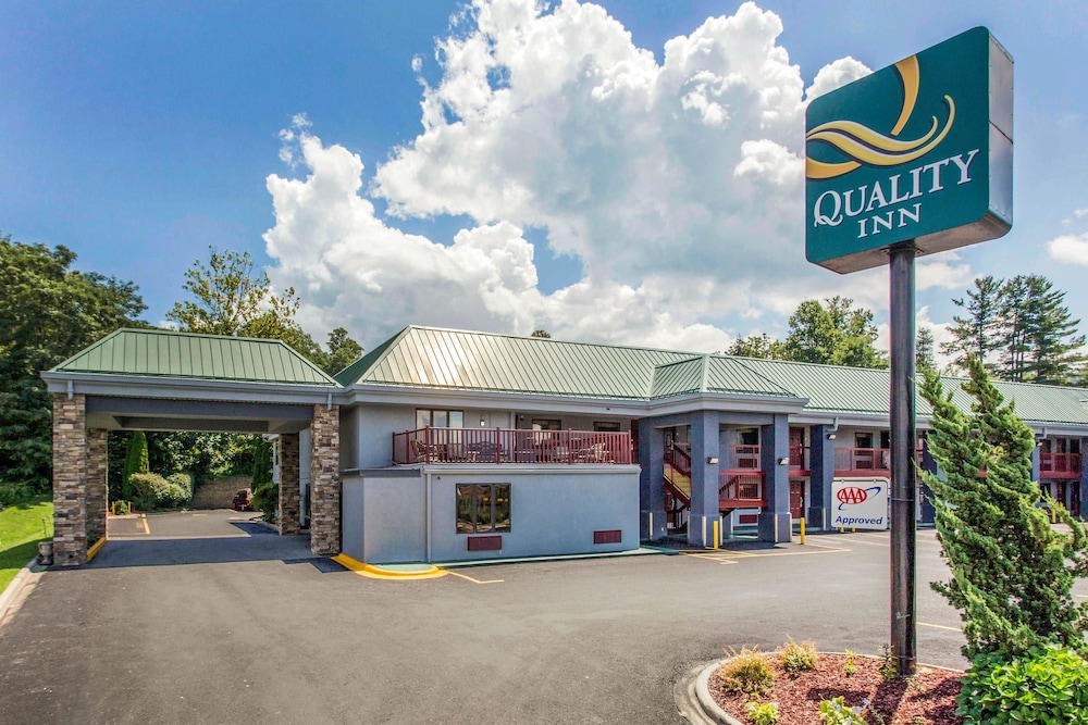 Pet Friendly Quality Inn in Black Mountain, North Carolina