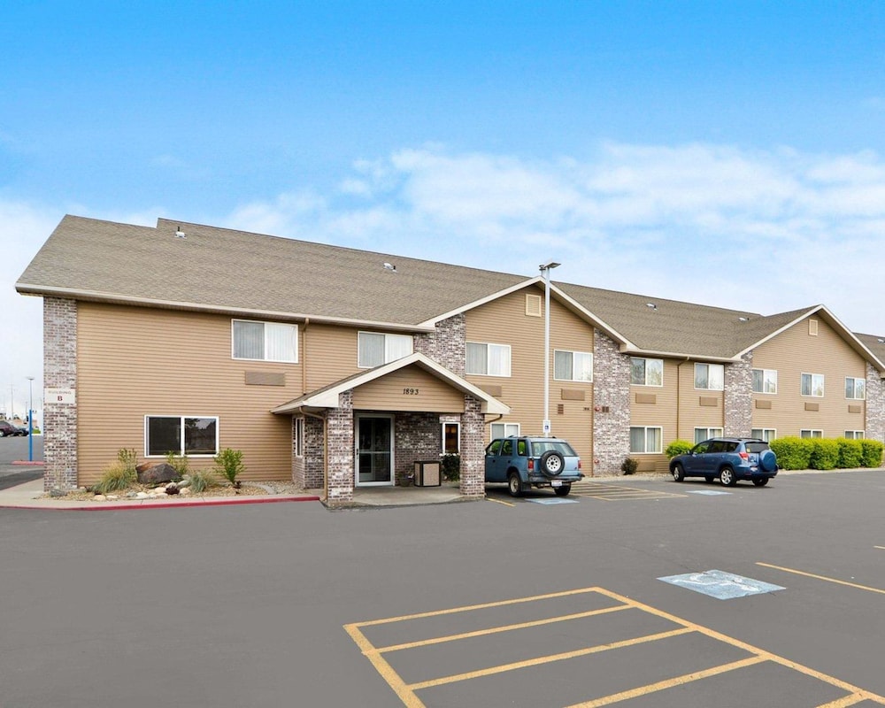 Pet Friendly Quality Inn & Suites in Twin Falls, Idaho