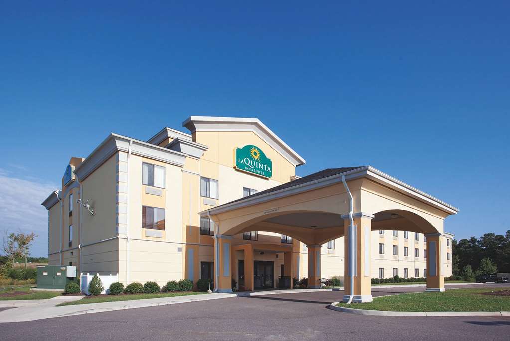 Pet Friendly La Quinta Inn & Suites Richmond - Kings Dominion in Doswell, Virginia