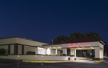 Pet Friendly Red Roof Inn & Suites Anderson SC in Anderson, South Carolina