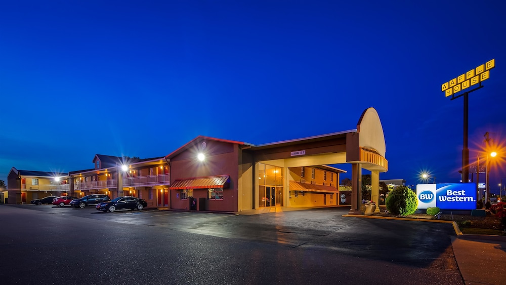 Pet Friendly Best Western Conway in Conway, Arkansas