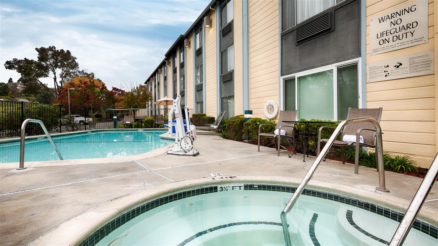 Pet Friendly Best Western Plus Heritage Inn in Benicia, California