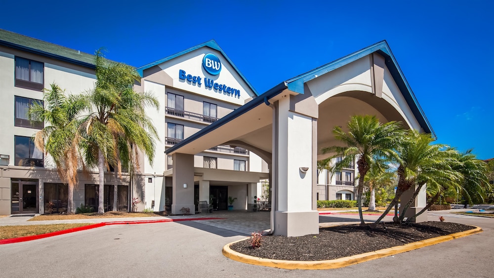 Pet Friendly Best Western Airport Inn in Fort Myers, Florida