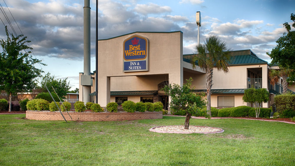 Pet Friendly Best Western Inn & Suites Of Macon in Macon, Georgia