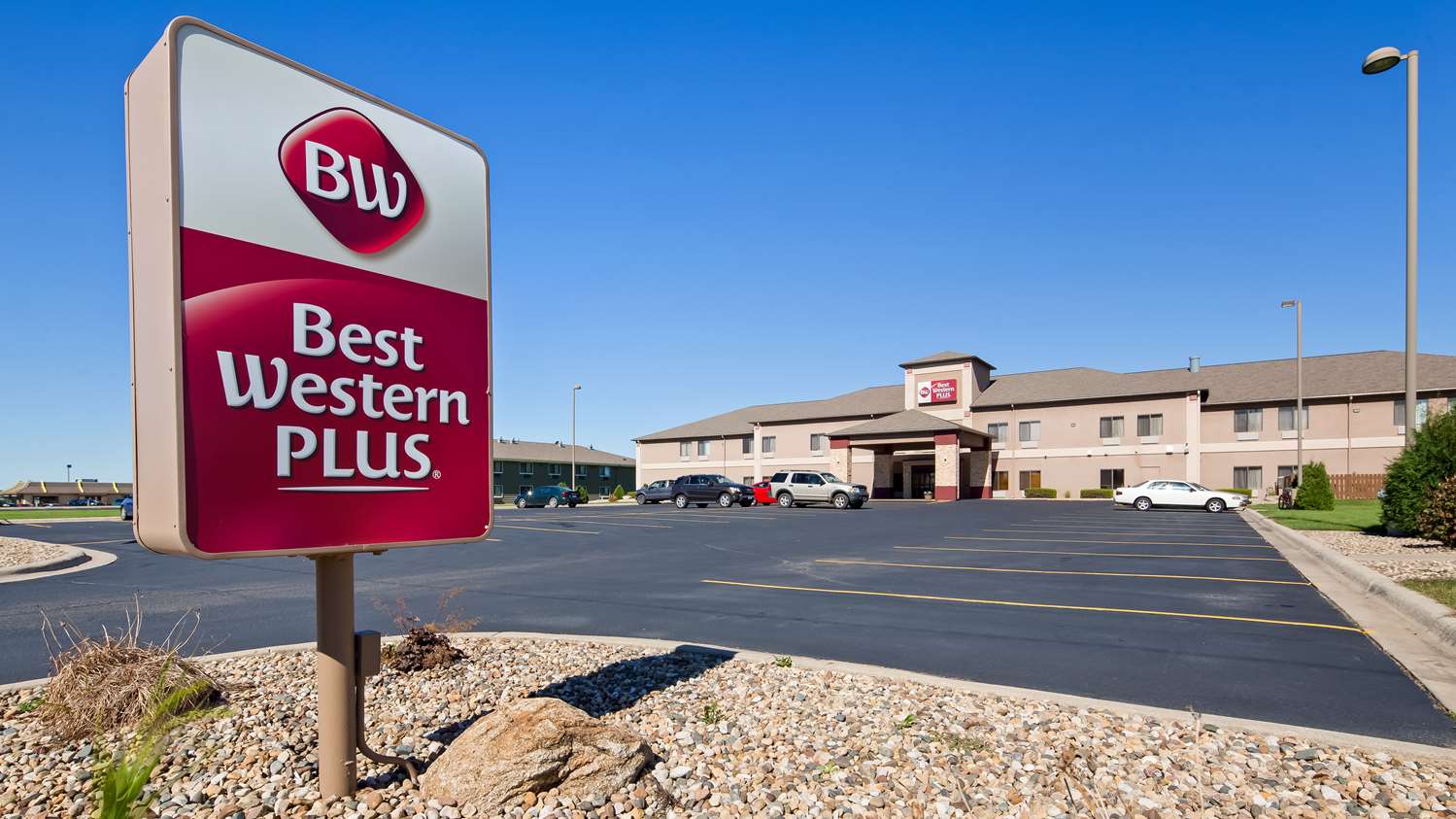 Pet Friendly Best Western Plus Albert Lea I-90/I-35 Hotel in Albert Lea, Minnesota