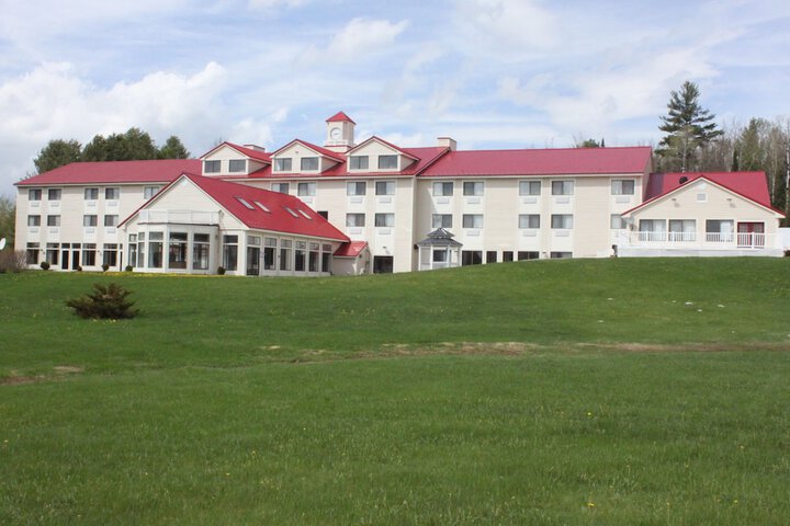 Pet Friendly Best Western White Mountain Inn in Franconia, New Hampshire