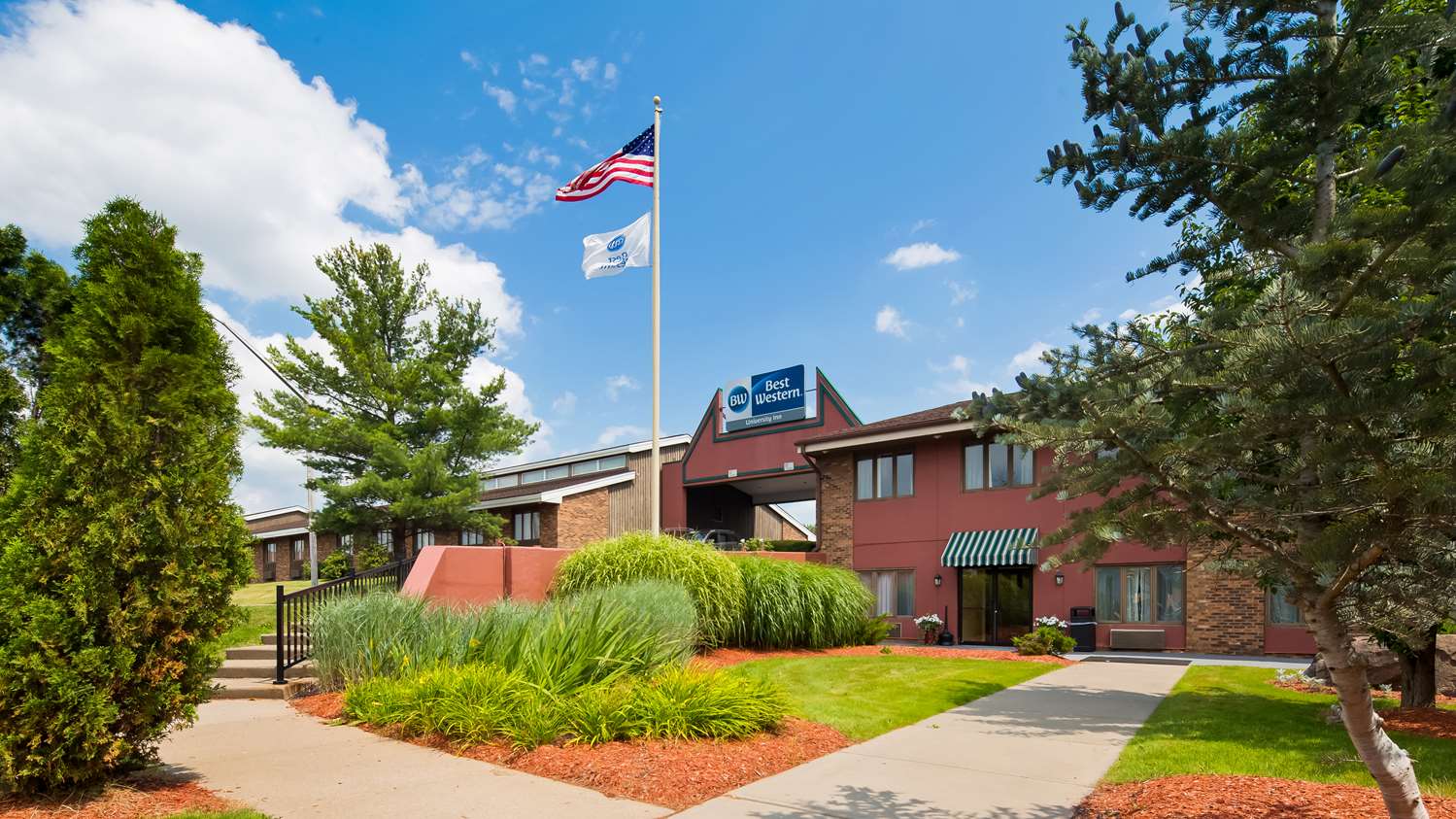 Pet Friendly Best Western University Inn in Ithaca, New York