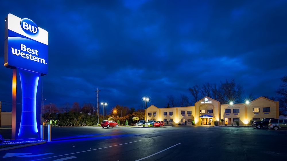 Pet Friendly Best Western Port Clinton in Port Clinton, Ohio