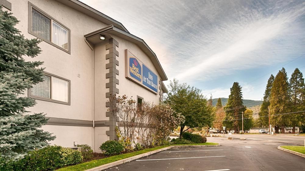 Pet Friendly Best Western Inn At The Rogue in Grants Pass, Oregon