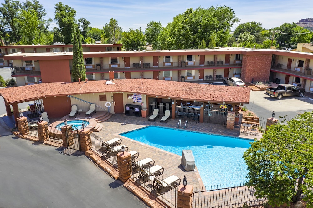 Pet Friendly Best Western Red Hills in Kanab, Utah