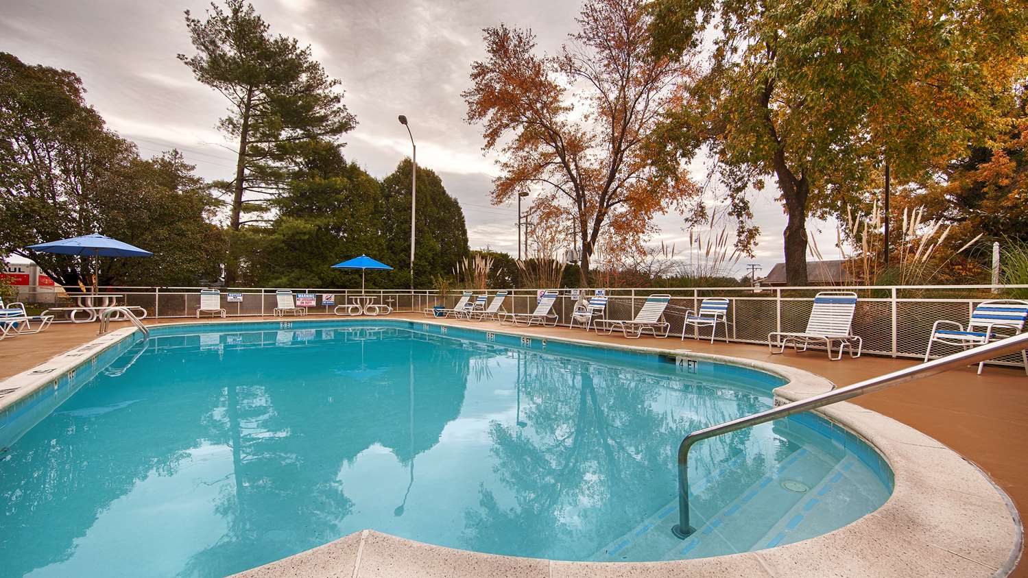 Pet Friendly Best Western Fredericksburg in Fredericksburg, Virginia