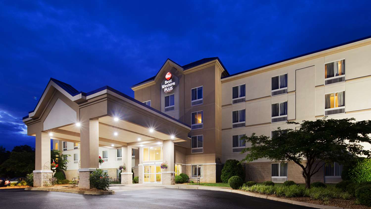 Pet Friendly Best Western Plus Waynesboro Inn & Suites Conference Center in Waynesboro, Virginia