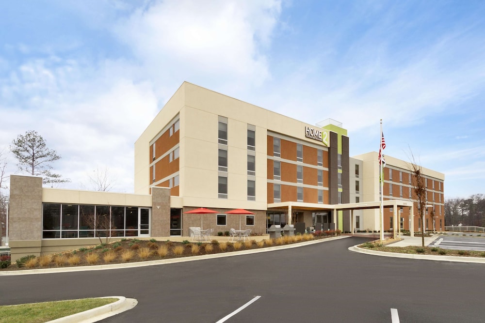 Pet Friendly Home2 Suites by Hilton Lexington Par in Lexington Park, Maryland