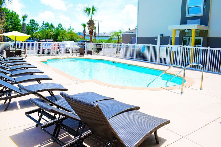 Pet Friendly Quality Inn and Suites in Myrtle Beach, South Carolina