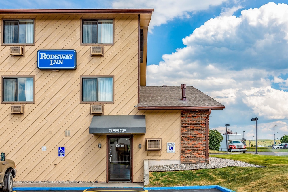 Pet Friendly Rodeway Inn in Bozeman, Montana