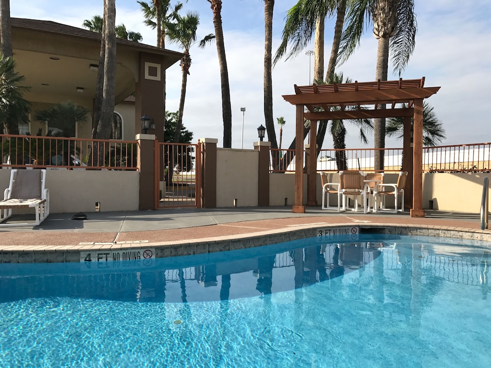 Pet Friendly Texas Inn & Suites Pharr/San Juan in Pharr, Texas