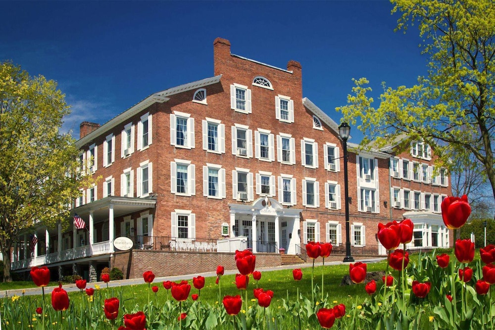 Pet Friendly Middlebury Inn in Middlebury, Vermont