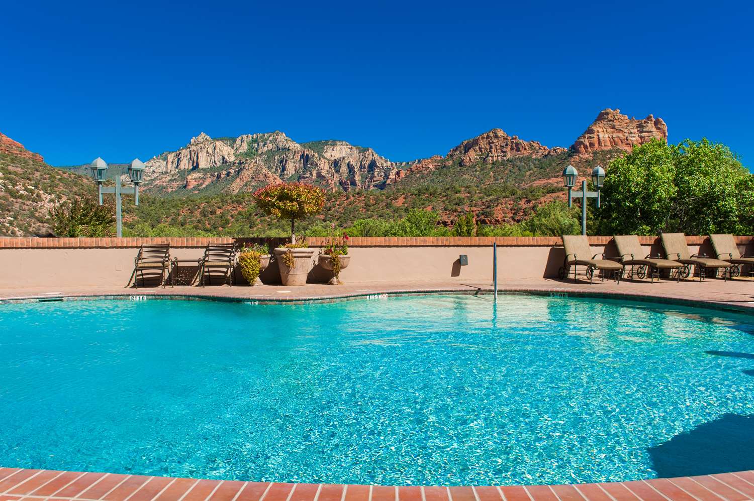 Pet Friendly Best Western Plus Arroyo Roble Hotel & Creekside Villas in Sedona, Arizona