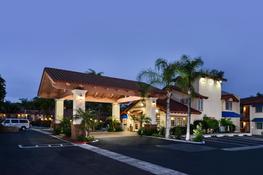 Pet Friendly Best Western Capistrano Inn in San Juan Capistrano, California