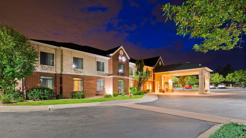 Pet Friendly Best Western Plus Louisville Inn & Suites in Louisville, Colorado