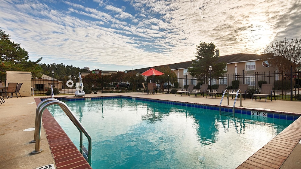 Pet Friendly Best Western Natchitoches Inn in Natchitoches, Louisiana